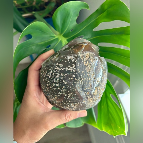 Agate Geode from Brazil - Picture 3 of 6